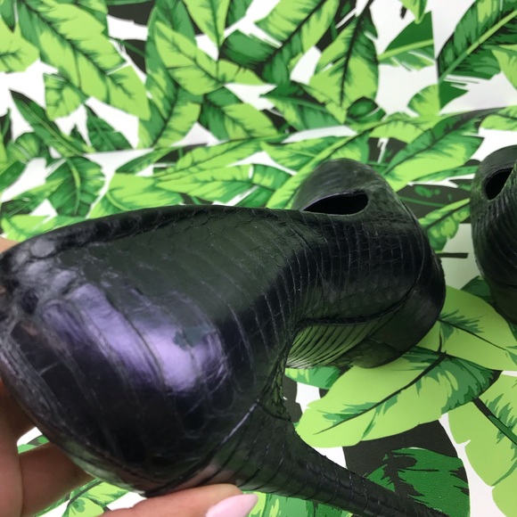 Brian Atwood Fontanne Purple Snake Platforms - Picture 5 of 7